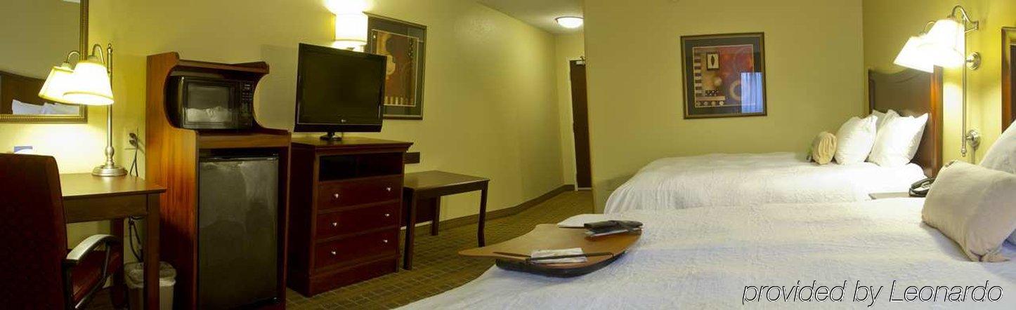 Hampton Inn Charlotte Monroe Δωμάτιο φωτογραφία