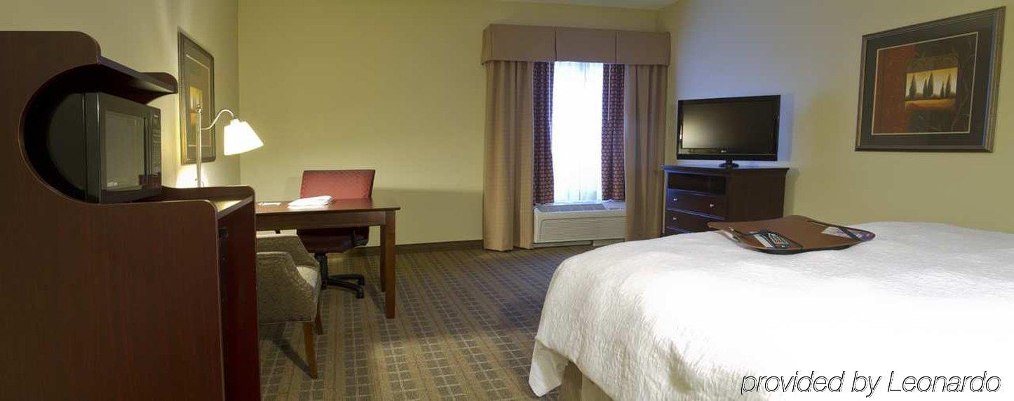 Hampton Inn Charlotte Monroe Δωμάτιο φωτογραφία