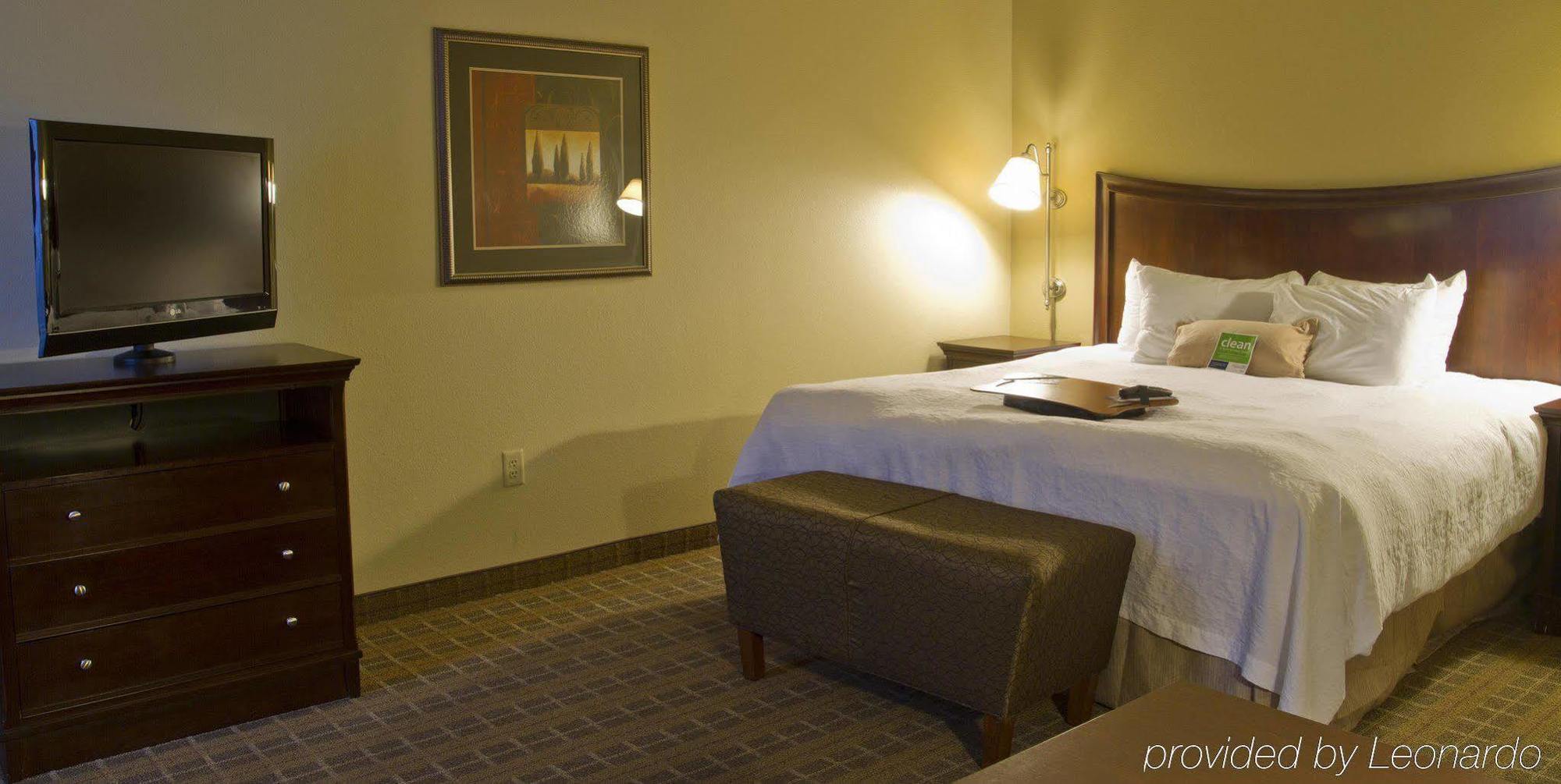 Hampton Inn Charlotte Monroe Δωμάτιο φωτογραφία
